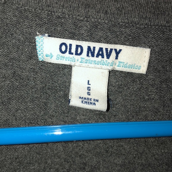 Women’s old navy sweater - Picture 2 of 2